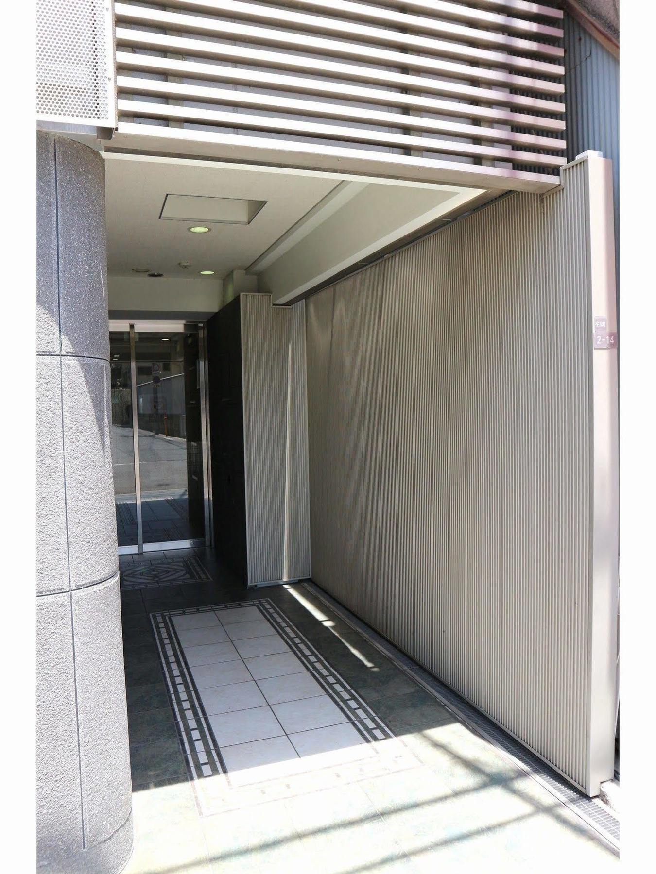 Uehonmachi Plaza Hotel (Adults Only) Ōsaka Exterior foto