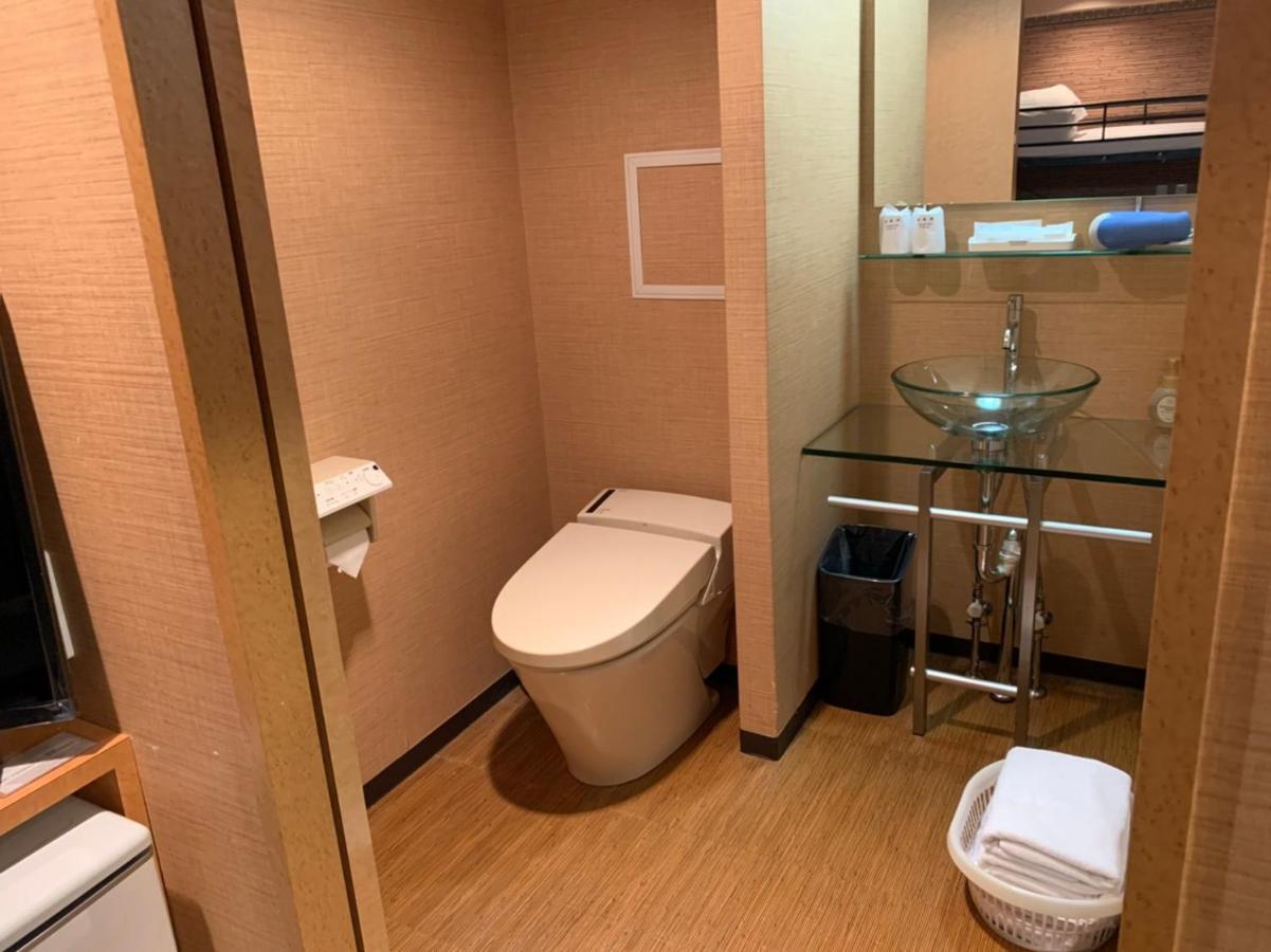 Uehonmachi Plaza Hotel (Adults Only) Ōsaka Exterior foto